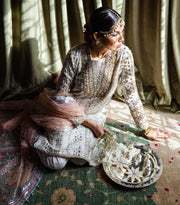 Latest Pakistani Wedding Dress in Salwar Kameez Dupatta Style