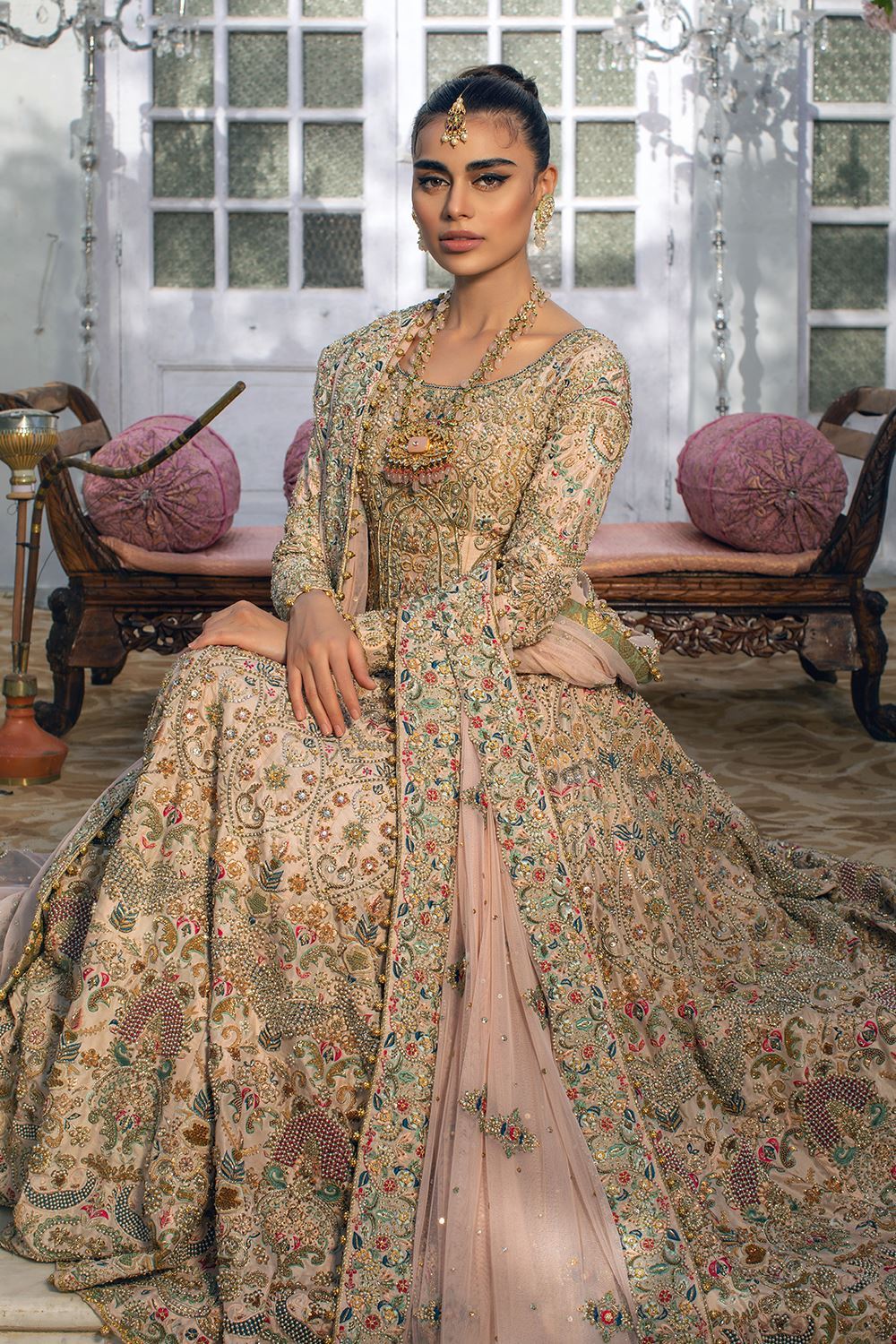 Latest Powder Pink Lehenga and Choli Dress for Bride