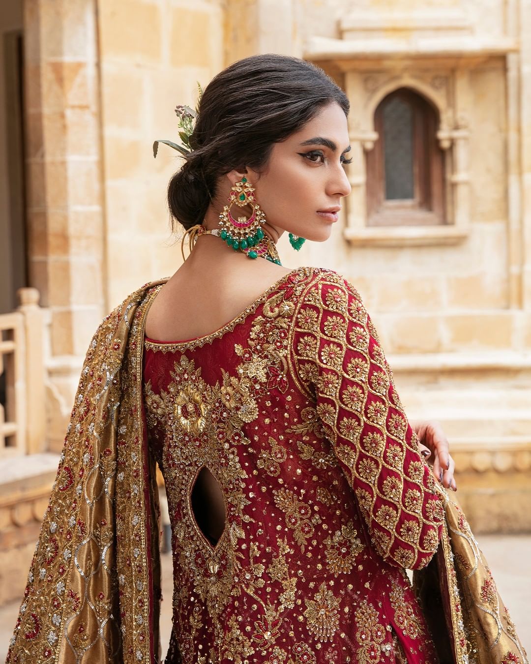 Elegant Pakistani Bridal Lehenga Kameez in Red