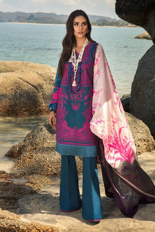 Latest Sana Safinaz Luxury Lawn Wear