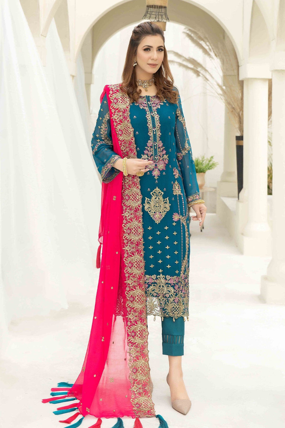 Latest Traditional Embroidered Shirt and Capri Pakistani Wedding Dress