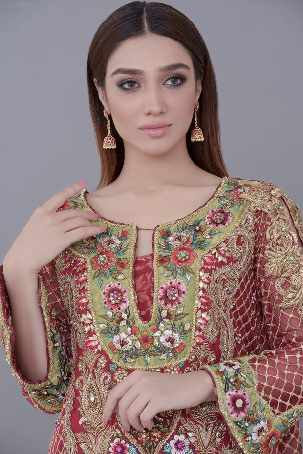 Latest Wedding Party Kurti Shalwar  Close Up