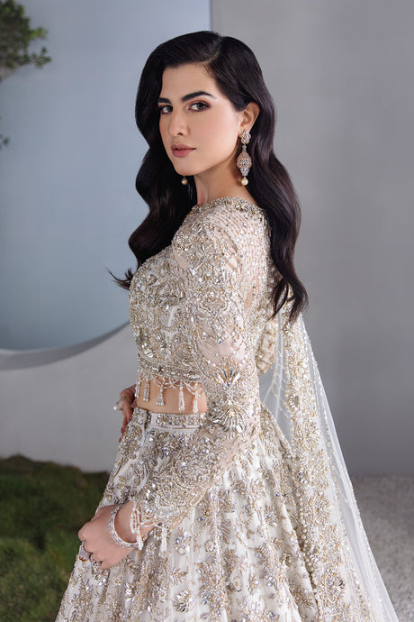 Elegant White Bridal Lehenga with Choli & Dupatta