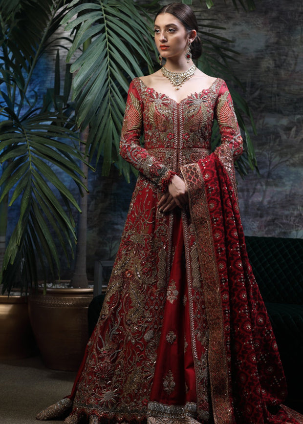 Latest Pakistani Bridal  Lehnga in Red Color for Wedding Front Look