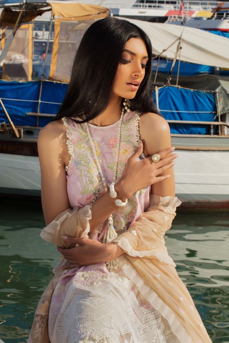 Luxury Lawn Collection By Sana Safinaz Close Up