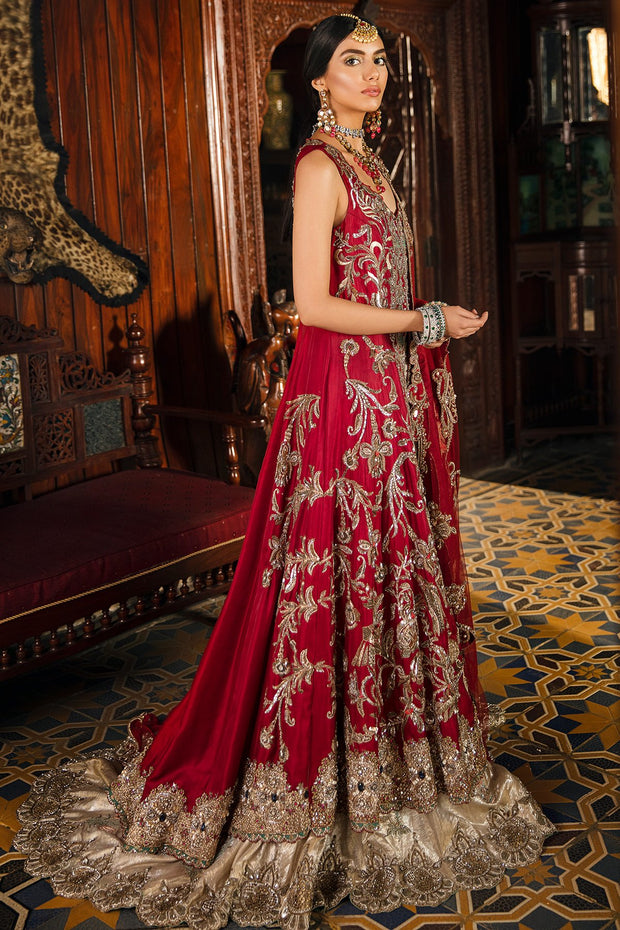Luxury Pakistani Bridal Lehnga in Red Color Sidepose