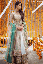 Luxury Pakistani Clothes for Wedding Online 2021 Front Look