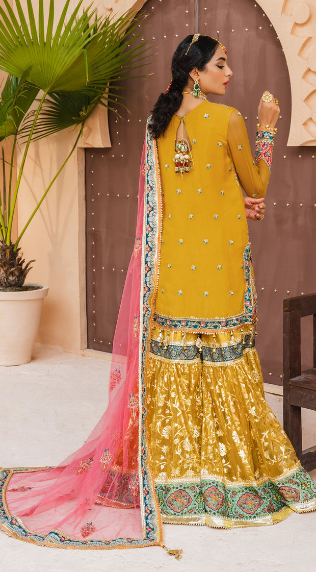 Mehndi Dress Pakistani with a Farshi Gharara Latest
