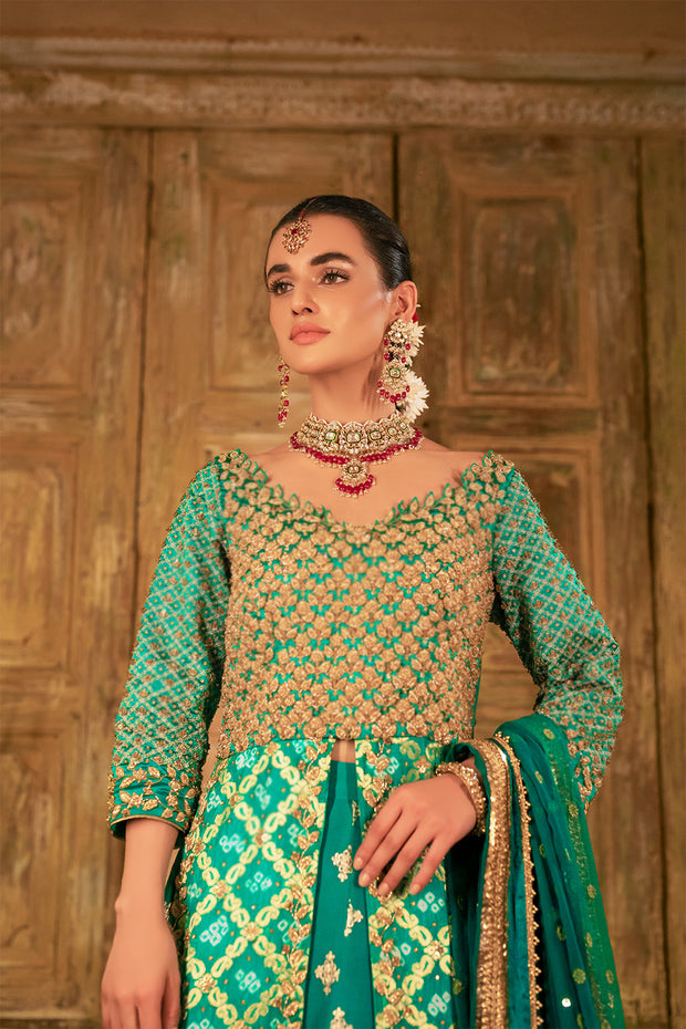 Mehndi Dress in Lehenga and Open Kameez Style