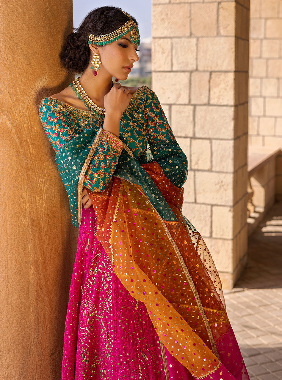 Mehndi k lehenga hotsell