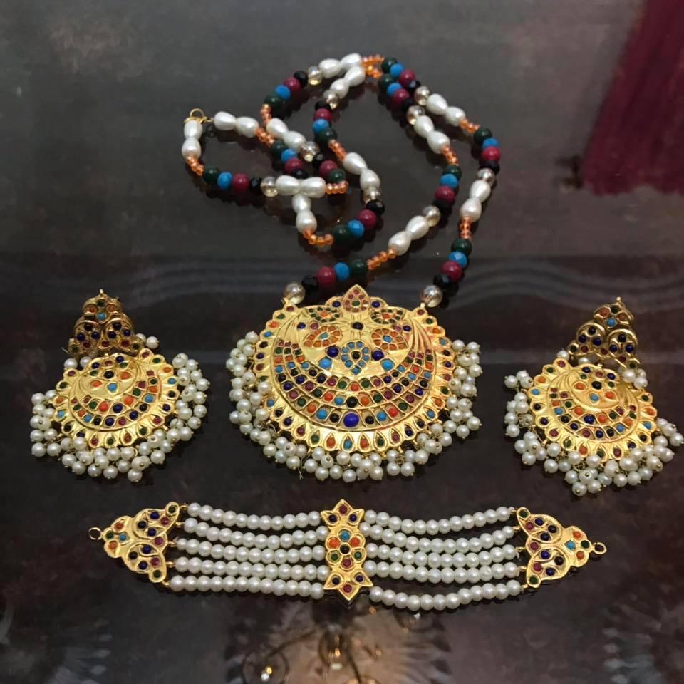 Moti Mala Necklace Set In Traditional Style J4119