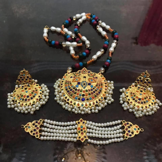 Moti Mala Necklace Set In Traditional Style