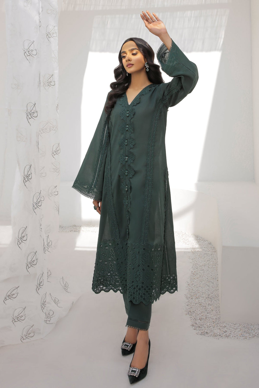 New Pakistani Kameez In Capri Style With Dupatta Party Wear