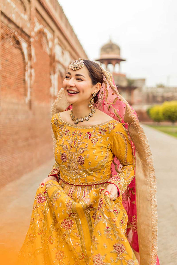 Traditional Pakistani Mehendi Bridal Dress Orange Bridal Lehenga