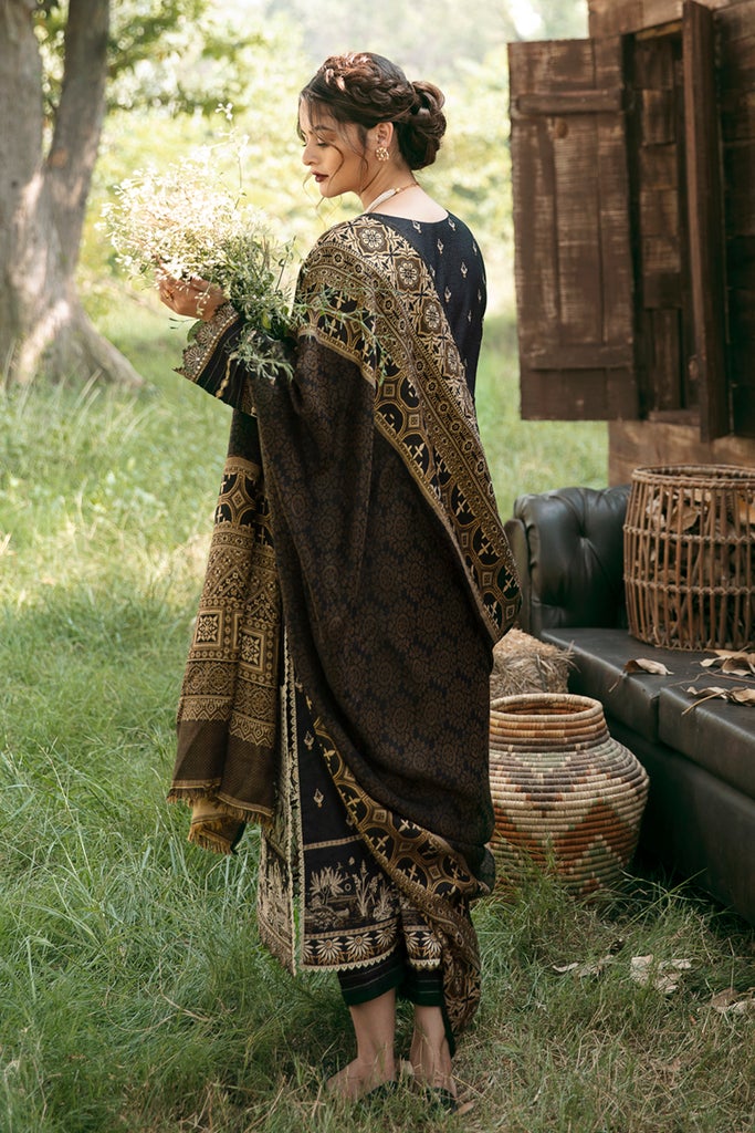 Pakistani Black Salwar Kameez for Party Wear 2022