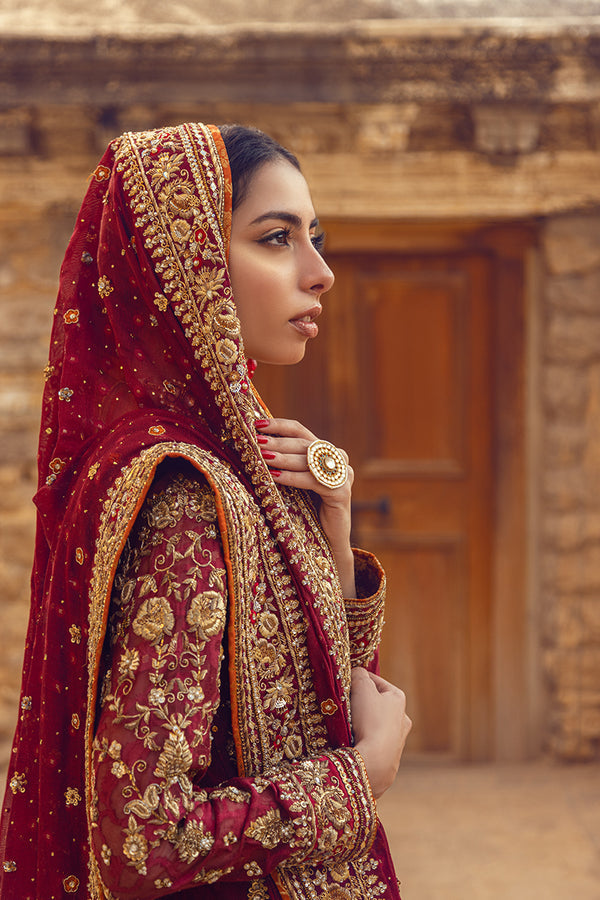 Pakistani Bridal Dresses in Red Long Kameez Lehenga