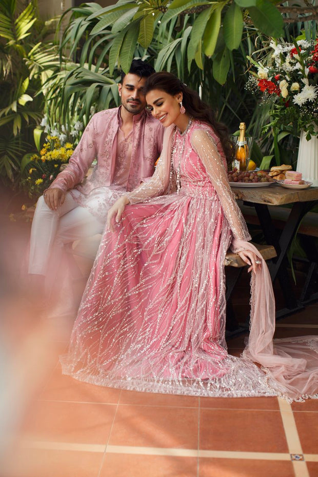 pink engagement dresses pakistani Pink Pinterest Pakistani Bridal Dresses Elegant Tea Pink Pakistani Bridal Pishwas In Lehenga Style