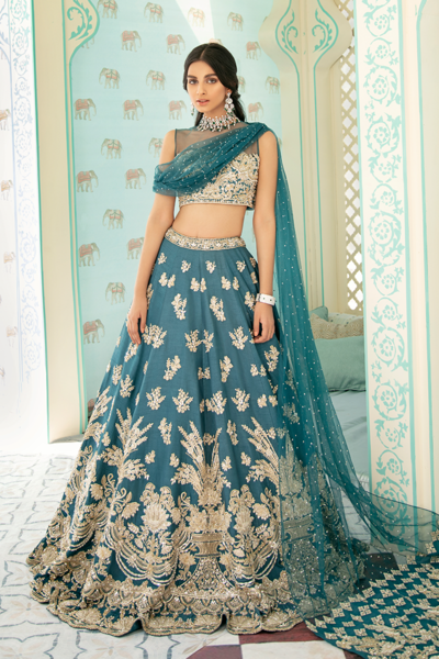 Pakistani Bridal Lehnga Choli in Traditional Style 