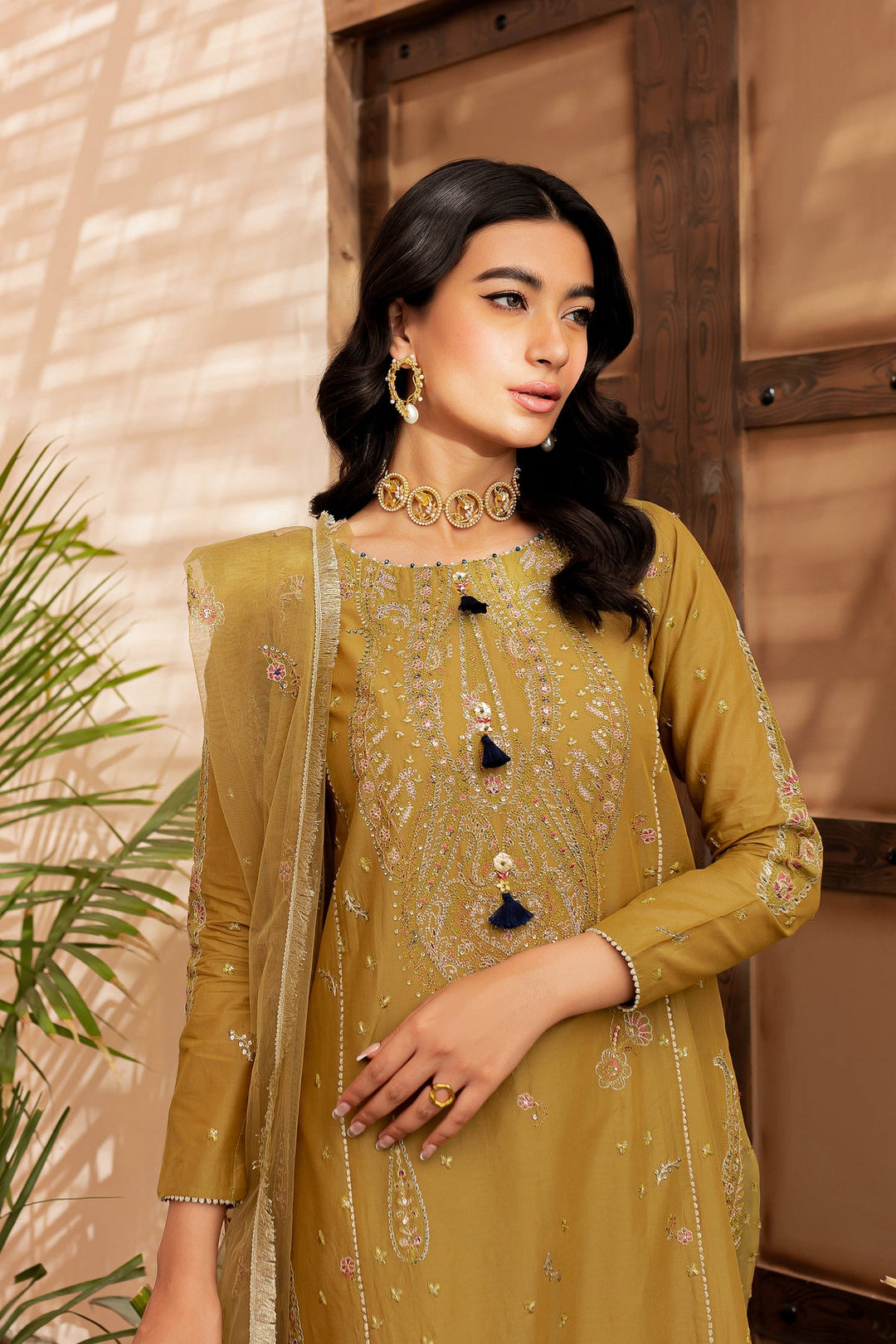 Pakistani Eid Dress in Premium Kameez Trouser Style Online
