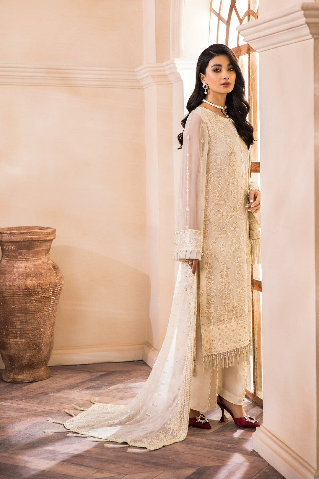 Pakistani Fancy Dress with Intricate Details Online