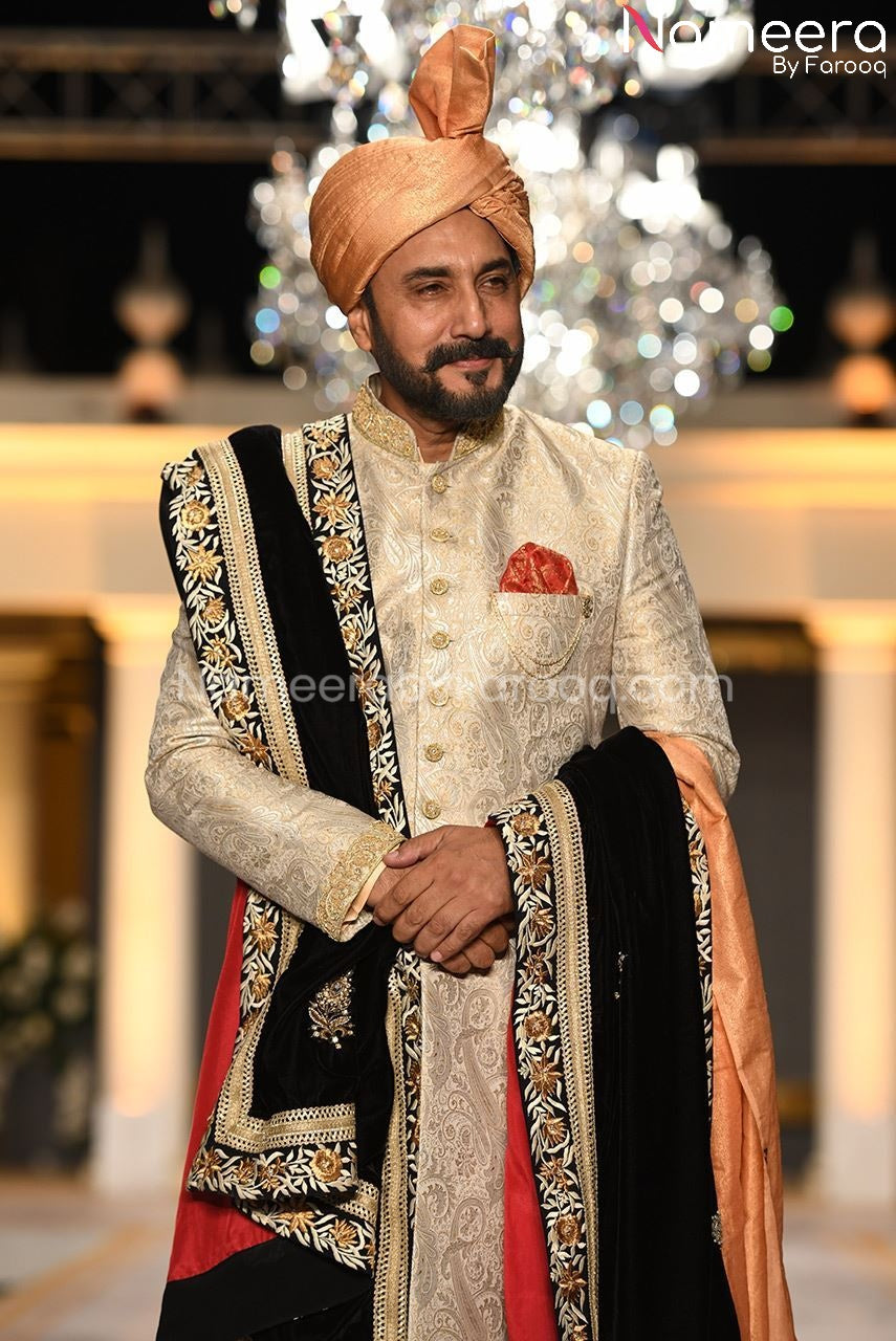 Pakistani Groom Sherwani with Shawl for Wedding Close Up