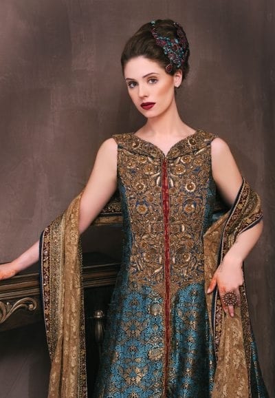 Pakistani Jamawar Bridal Lenga Wear Close Up