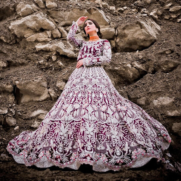 Pakistani Lehenga Choli Dupatta Dress for Bride in Velvet