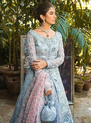  Pakistani Lehenga Dress for Bride Online Neckline View