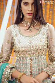 Luxury Pakistani Clothes for Wedding Online 2021  Neckline View