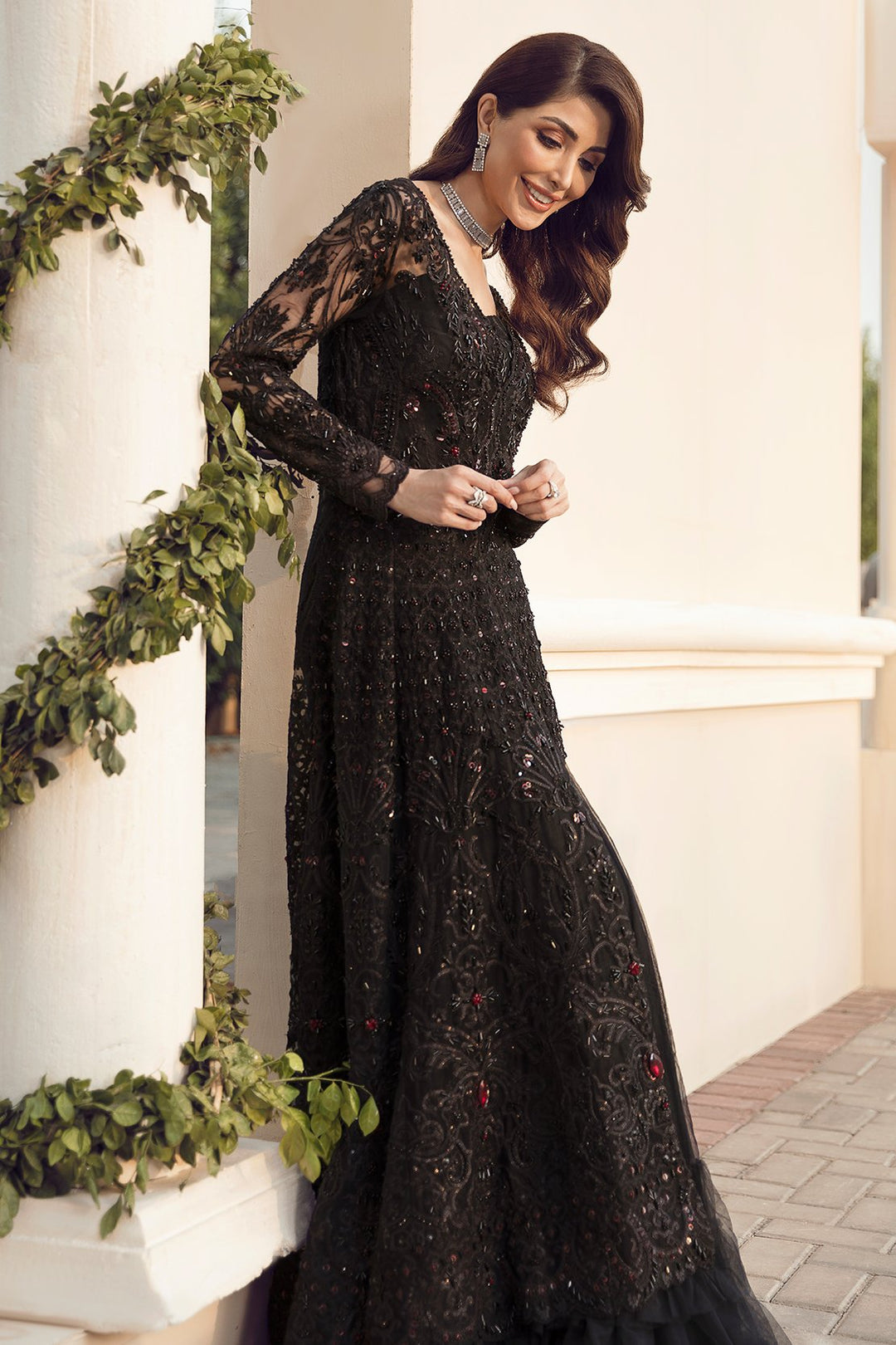 Elegant Girls Pakistani Dress In Black Color Online 2021 medium Elegant Girls Pakistani Dress In Black Color Online 2021 medium