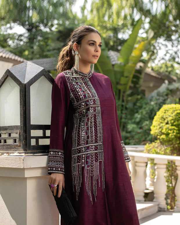 New Casual Dresses Designs 2023 For Pakistani Women