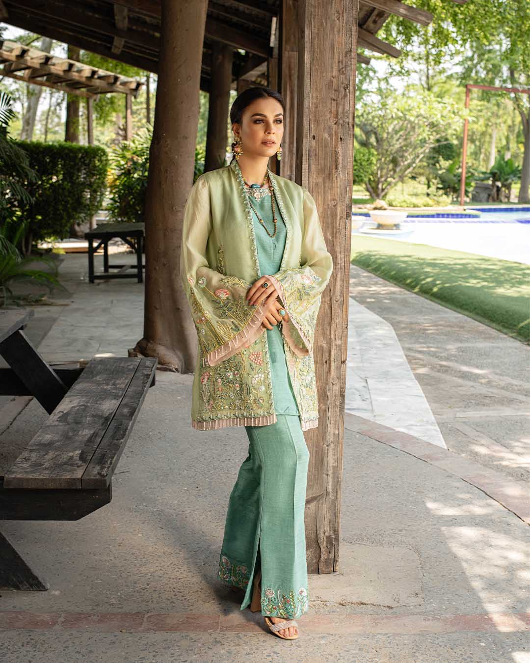 Pakistani Party Wear Organza Salwar Kameez Ladies Suit