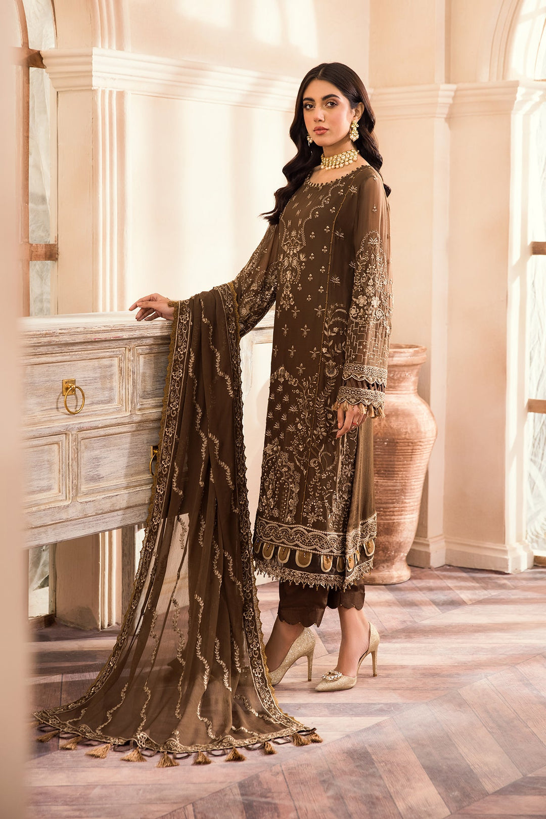 Pakistani Salwar Kameez Latest in Mehndi Shade 2022