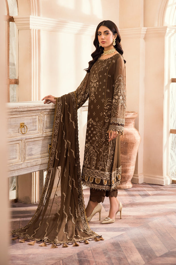 Pakistani Salwar Kameez Latest in Mehndi Shade 2022
