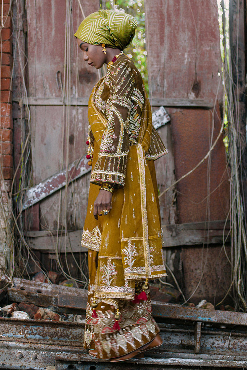 Pakistani Short Jacket Style Salwar Kameez