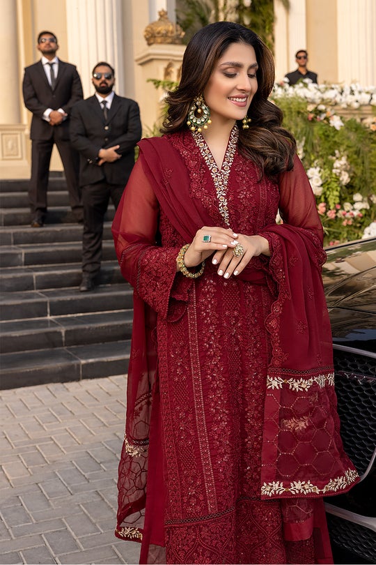 Latest Pakistani Traditional Dress with Fine Embroidery Nameera by Farooq Latest Pakistani Traditional Dress with Fine Embroidery Nameera by Farooq