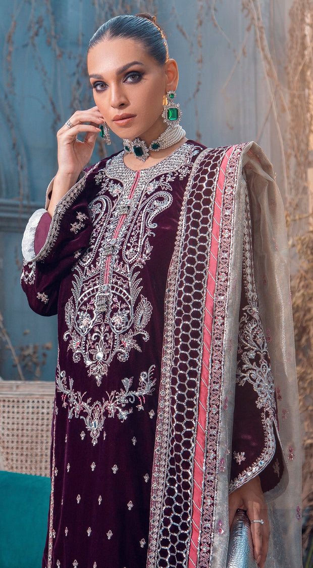 Pakistani Velvet Salwar Kameez for Party 