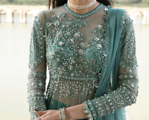 Pakistani Wedding Dress in Embroidered Pishwas Style Online