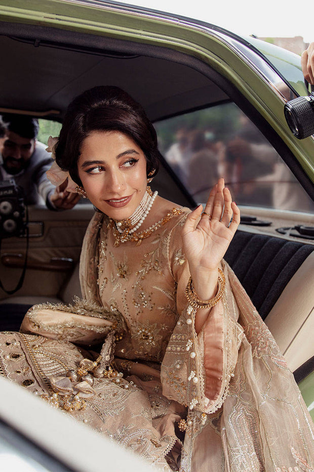 Pakistani Wedding Dress in Gharara Kameez Style Online