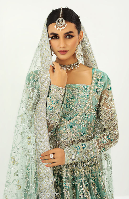 Pakistani Wedding Dress in Kameez and Lehenga Style Online