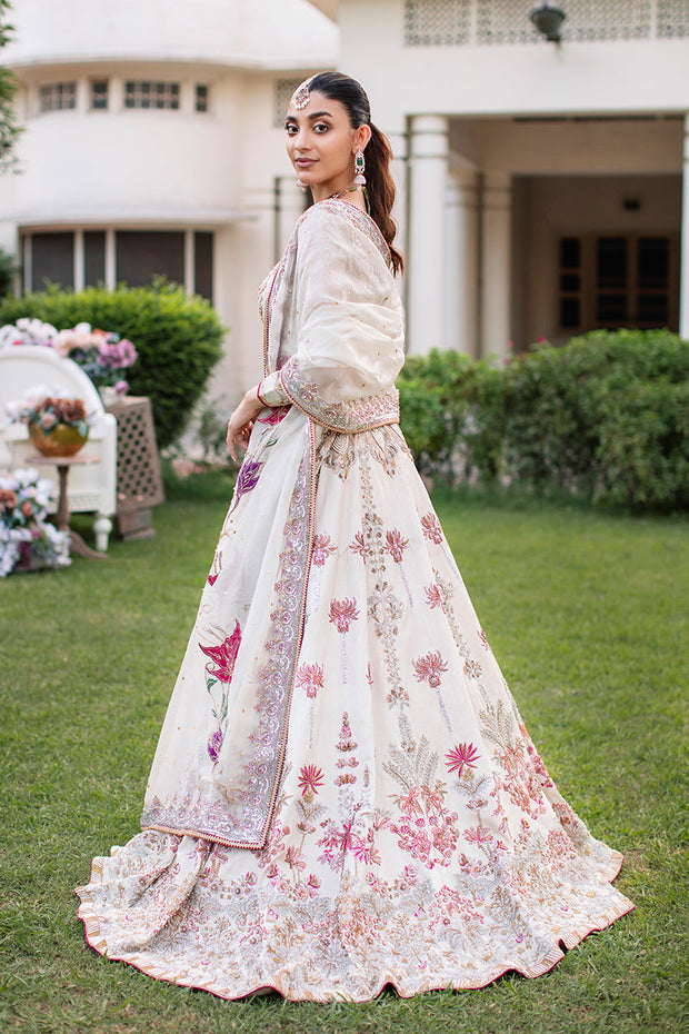 Pakistani Wedding Dress in White Lehenga Choli Style Online