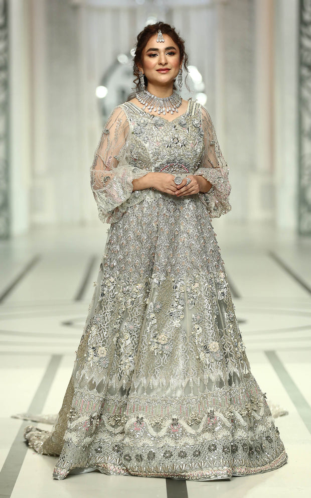 Pakistani Wedding Gown with Lehenga and Dupatta Online