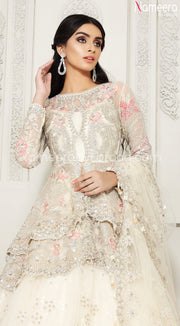 Pakistani White Lehenga Bridal with Embroidery Neckline Look