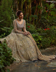 pakistani white lehenga