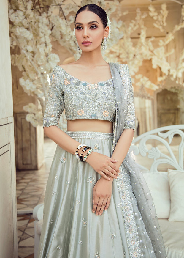 Pakistani Bridal Lehnga Choli Dress for Wedding Close Look