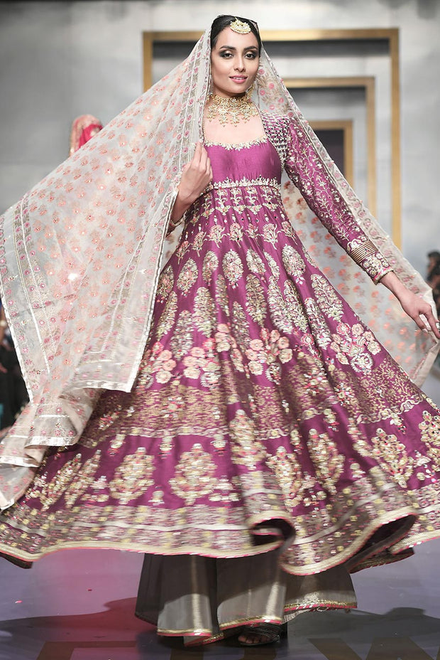 Pakistani Bridal Lehnga in Purple Color for Wedding Clear View