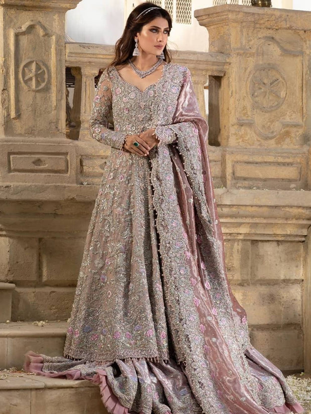 Luxuries Pakistani Lehenga For Reception