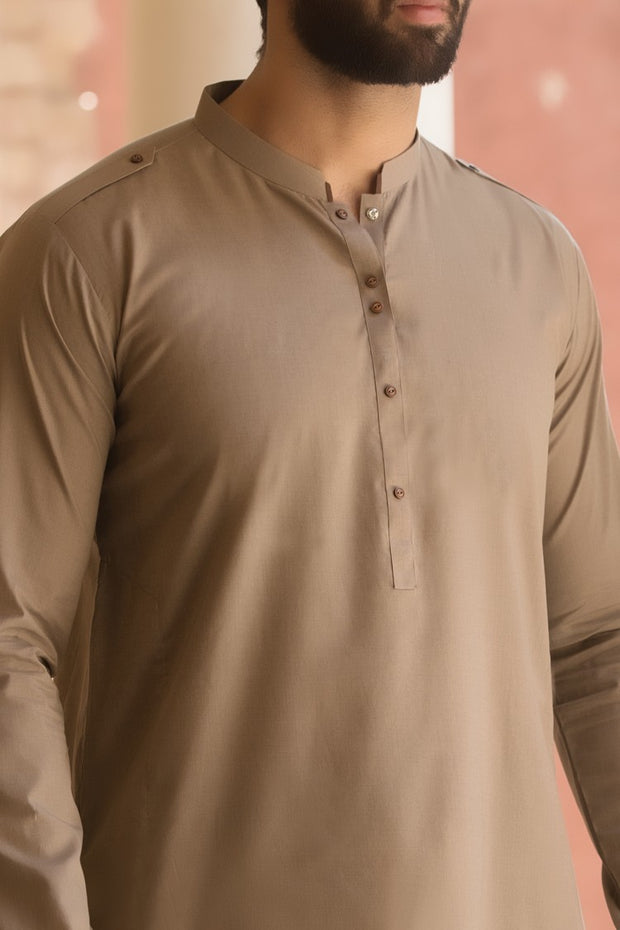 Pakistani men's designer clothes brands