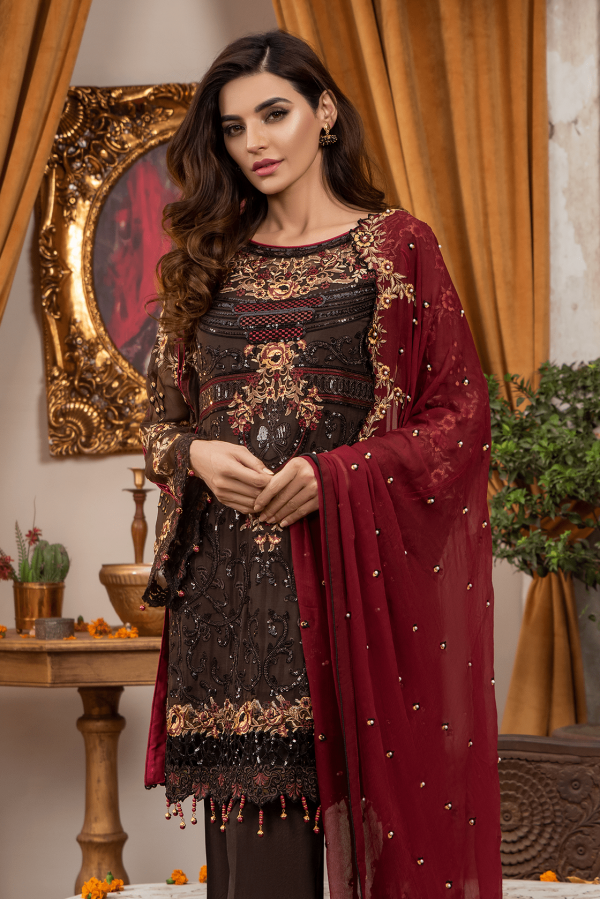 Pakistani wedding clothes online of women