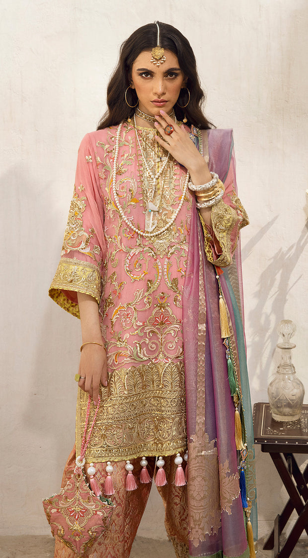 Peach Pink Salwar Kameez for Pakistani Party Dresses 2023